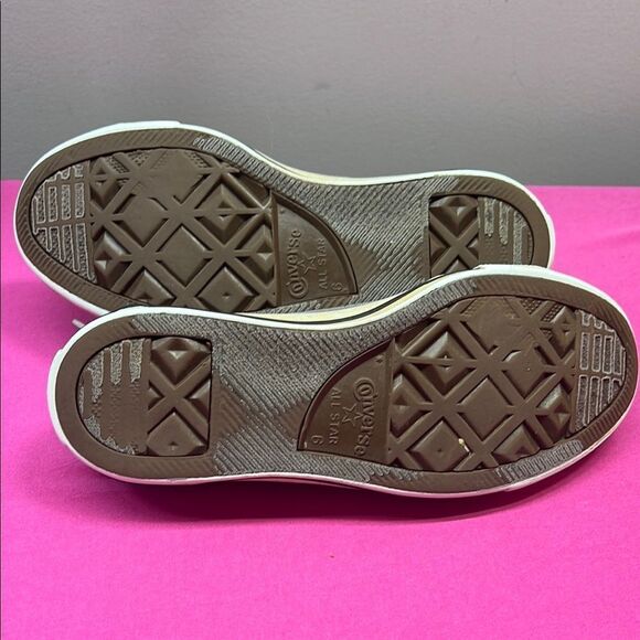 Converse Gray Low Top Unisex Sneakers M6 W8 - Picture 6 of 8